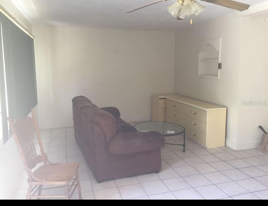 En Venta: $297,500 (4 camas, 3 baños, 2232 Pies cuadrados)