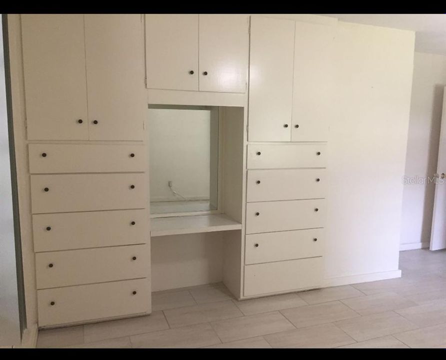 En Venta: $297,500 (4 camas, 3 baños, 2232 Pies cuadrados)