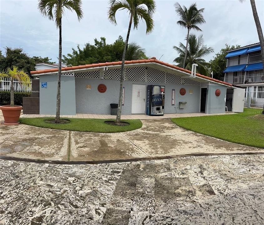 待售: $490,000 (3 贝兹, 2 浴室, 2100 平方英尺)