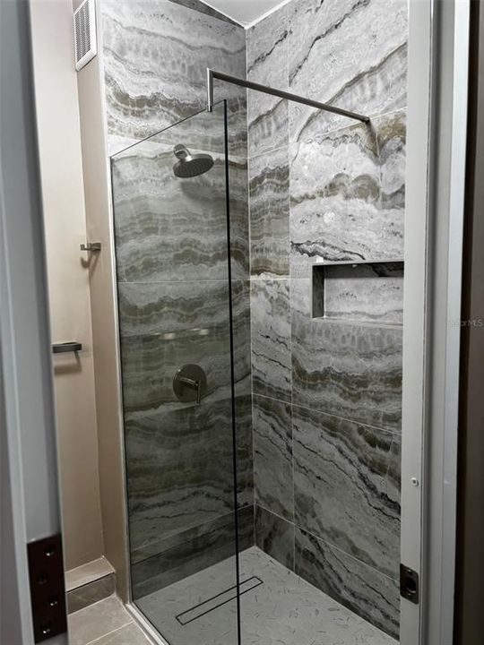 待售: $490,000 (3 贝兹, 2 浴室, 2100 平方英尺)