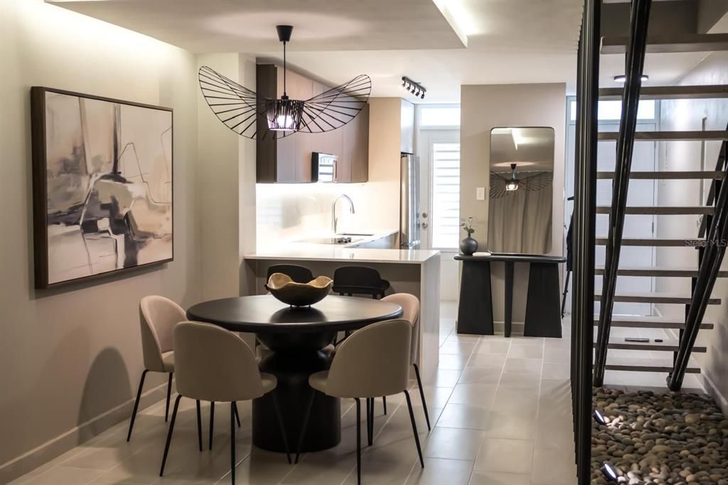 待售: $490,000 (3 贝兹, 2 浴室, 2100 平方英尺)