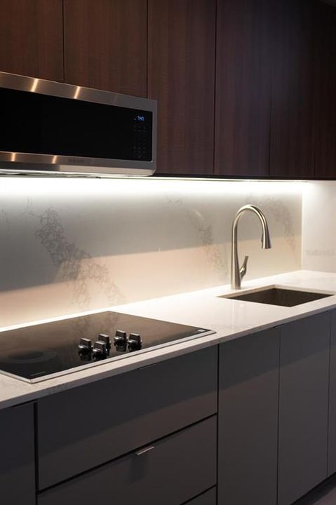 待售: $490,000 (3 贝兹, 2 浴室, 2100 平方英尺)