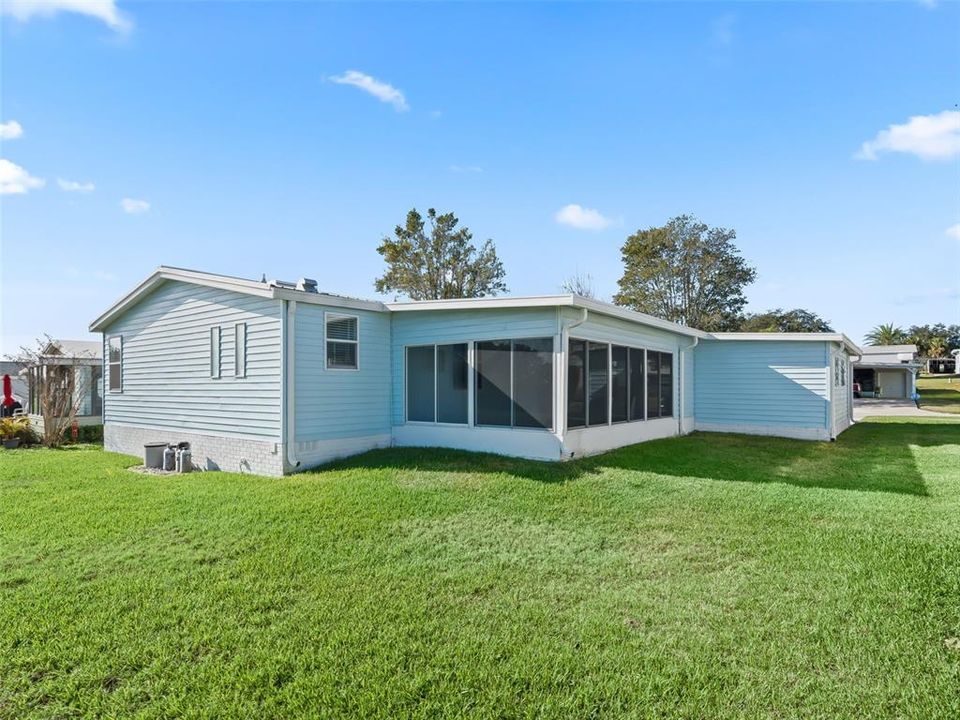 For Sale: $225,000 (2 beds, 2 baths, 1384 Square Feet)