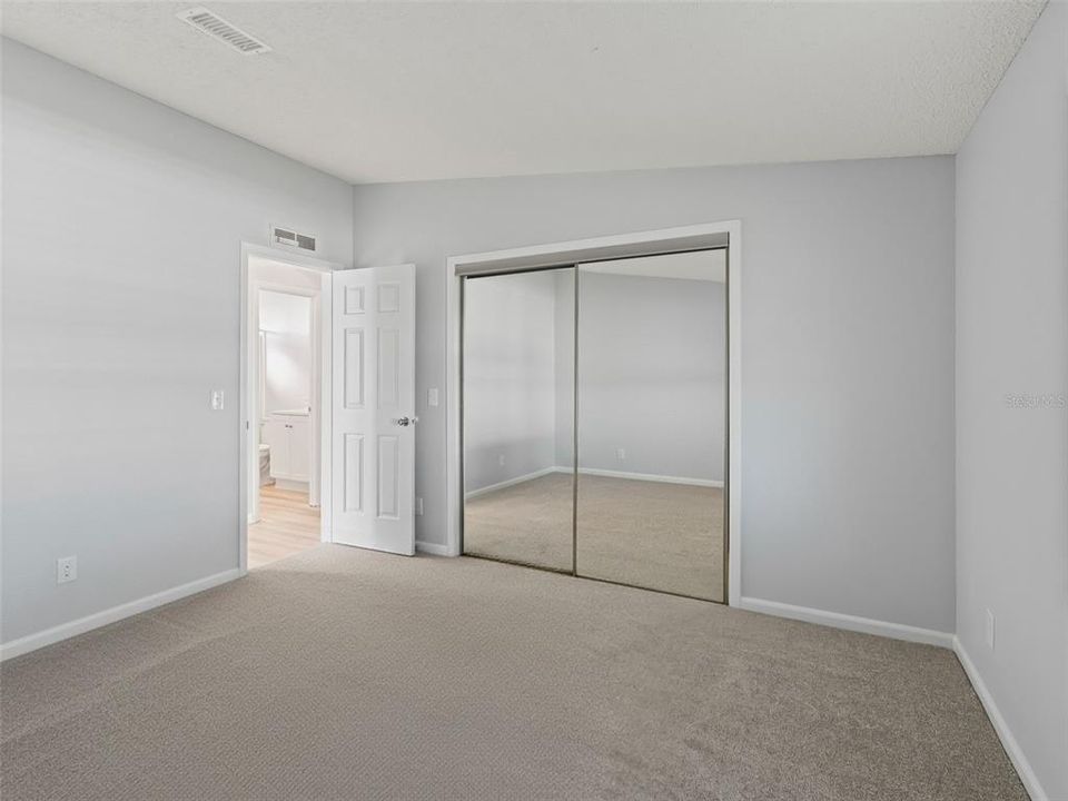 For Sale: $225,000 (2 beds, 2 baths, 1384 Square Feet)