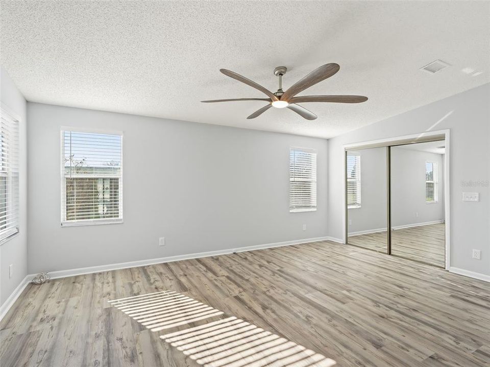 For Sale: $225,000 (2 beds, 2 baths, 1384 Square Feet)