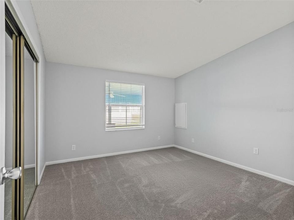 For Sale: $225,000 (2 beds, 2 baths, 1384 Square Feet)