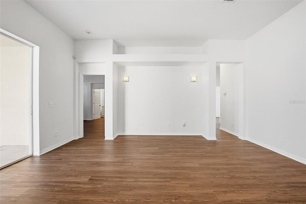 For Sale: $314,900 (4 beds, 2 baths, 1802 Square Feet)