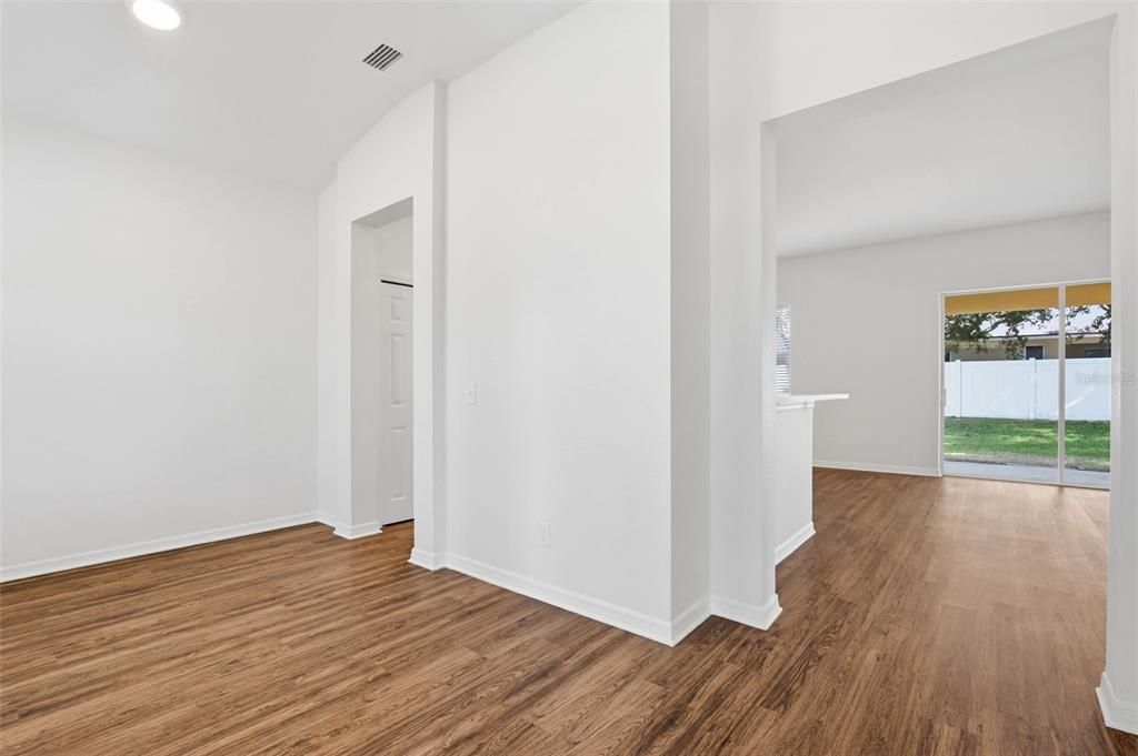 For Sale: $314,900 (4 beds, 2 baths, 1802 Square Feet)