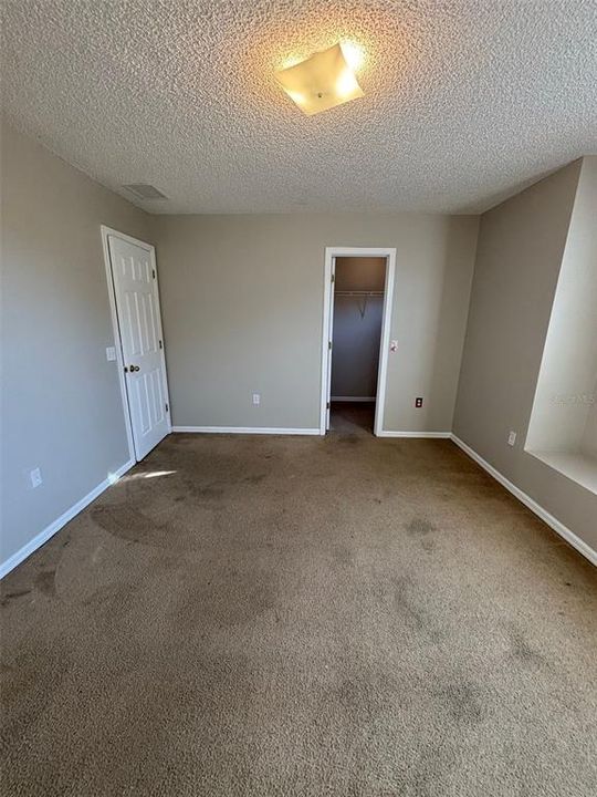 For Rent: $2,000 (4 beds, 2 baths, 2113 Square Feet)