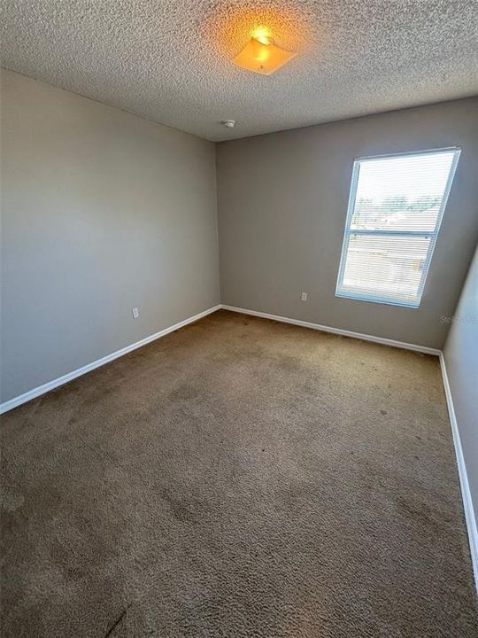 For Rent: $2,000 (4 beds, 2 baths, 2113 Square Feet)