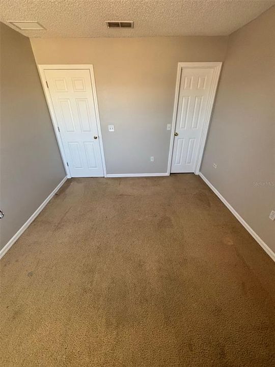 For Rent: $2,000 (4 beds, 2 baths, 2113 Square Feet)