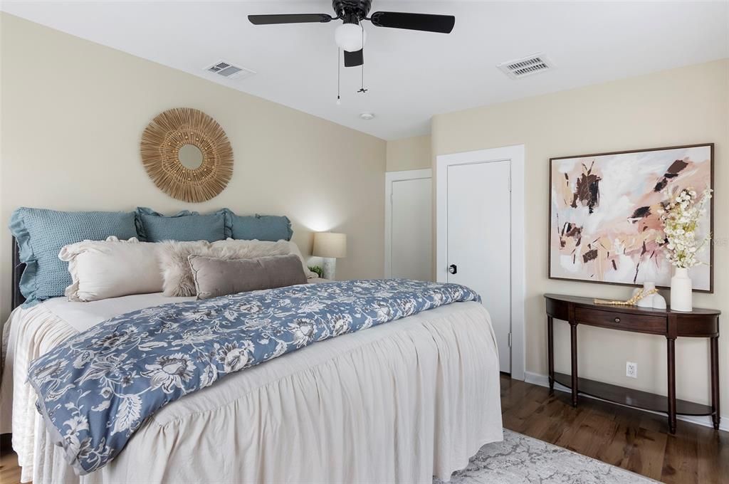 For Rent: $2,775 (3 beds, 2 baths, 1245 Square Feet)