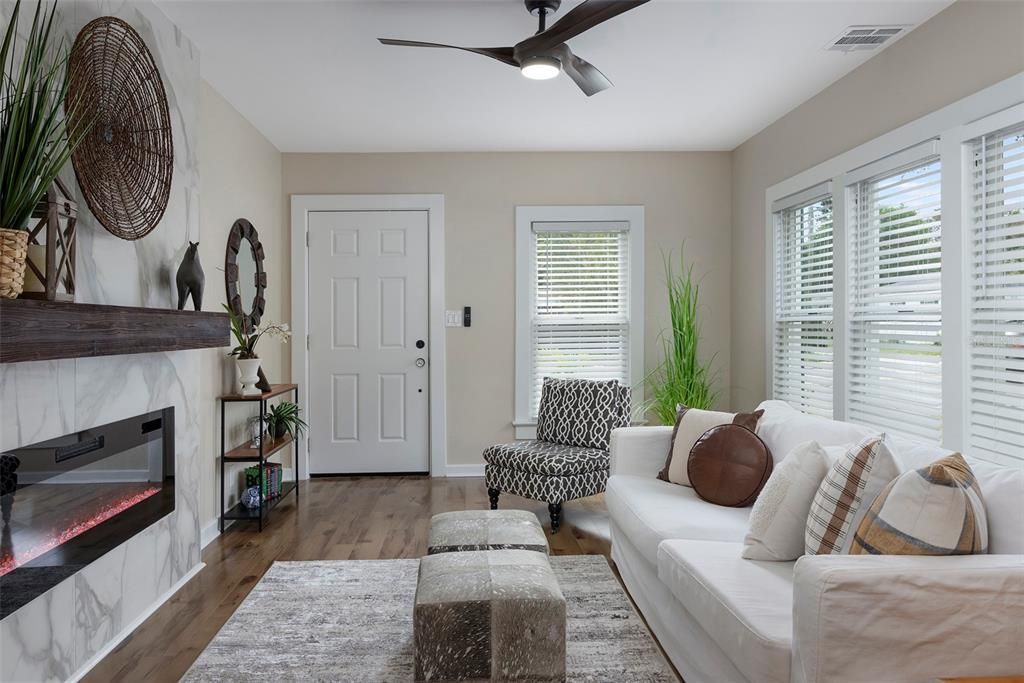 For Rent: $2,775 (3 beds, 2 baths, 1245 Square Feet)