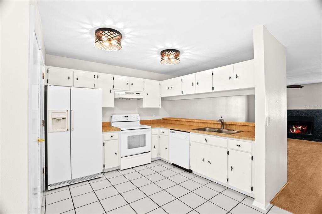 For Rent: $1,945 (3 beds, 2 baths, 1314 Square Feet)