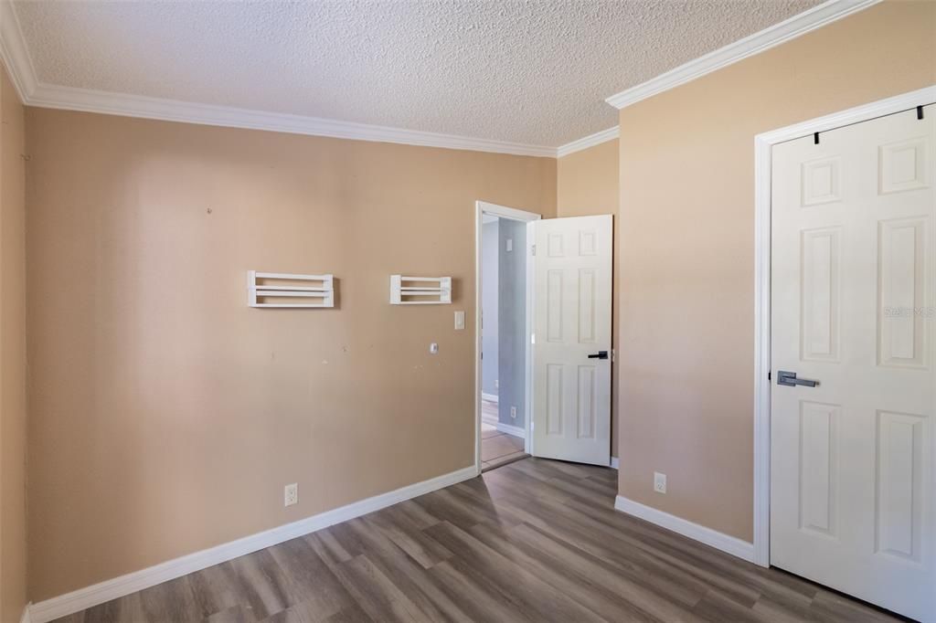 For Sale: $365,000 (4 beds, 2 baths, 2002 Square Feet)