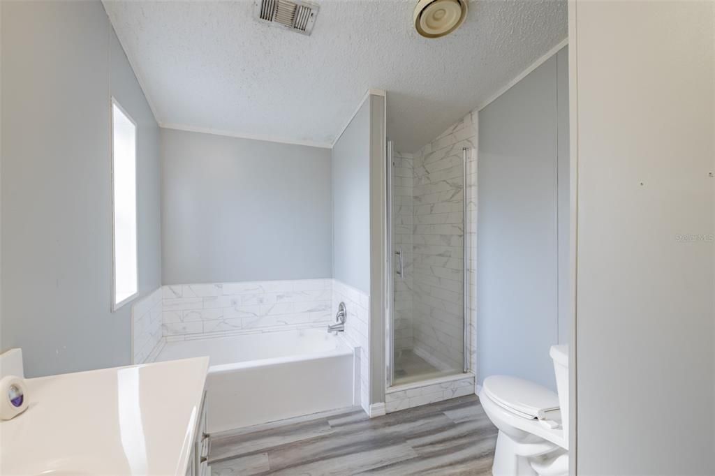 For Sale: $365,000 (4 beds, 2 baths, 2002 Square Feet)