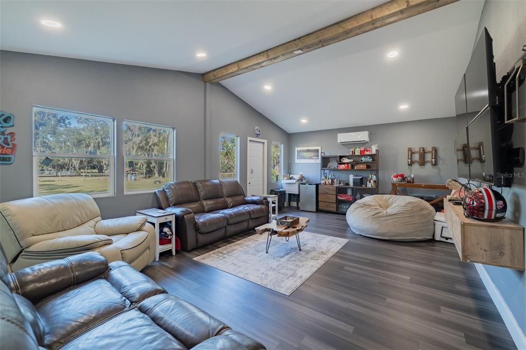 For Sale: $365,000 (4 beds, 2 baths, 2002 Square Feet)