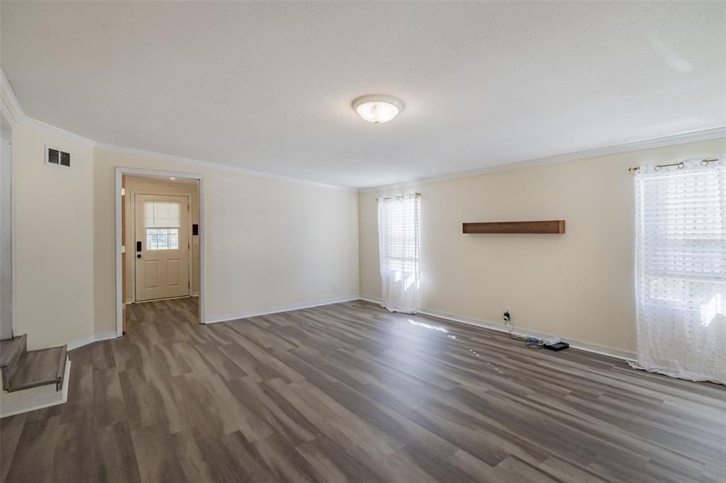 For Sale: $365,000 (4 beds, 2 baths, 2002 Square Feet)