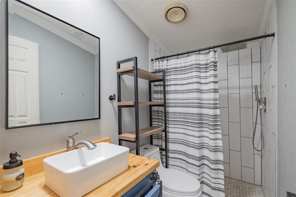 For Sale: $365,000 (4 beds, 2 baths, 2002 Square Feet)