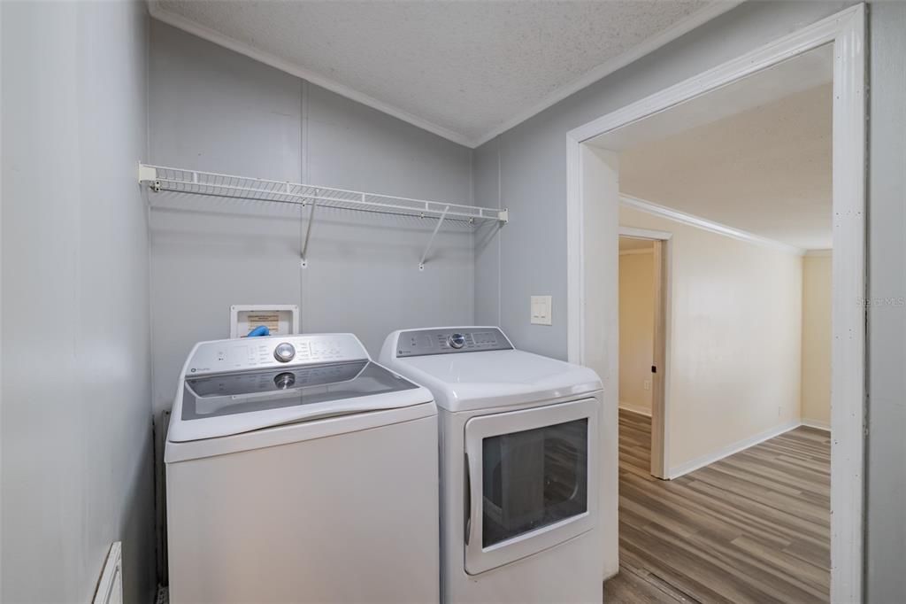 For Sale: $365,000 (4 beds, 2 baths, 2002 Square Feet)