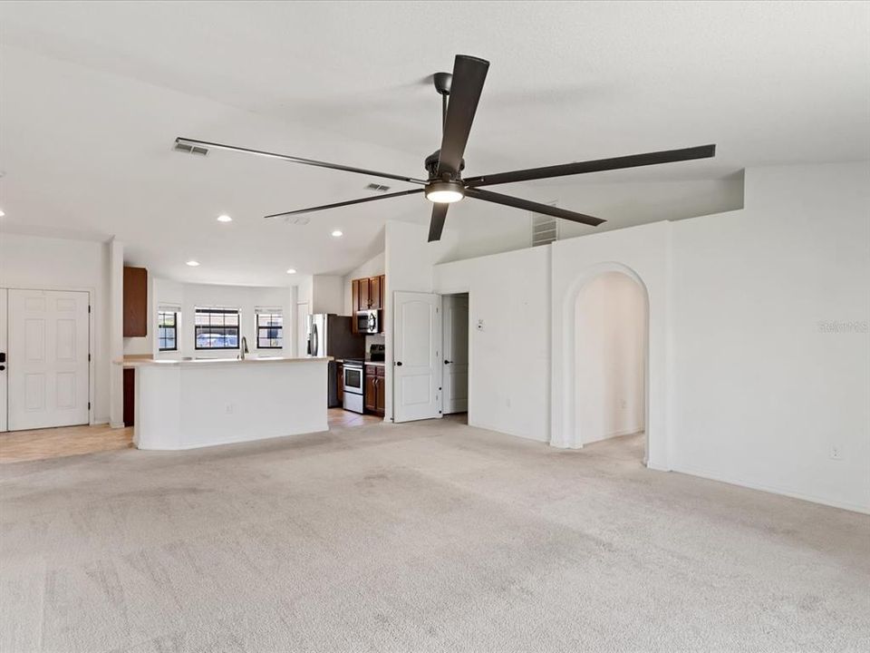 待售: $295,000 (3 贝兹, 2 浴室, 1855 平方英尺)