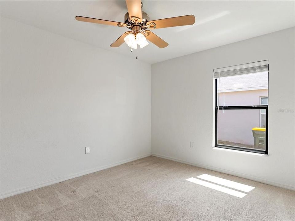 待售: $295,000 (3 贝兹, 2 浴室, 1855 平方英尺)