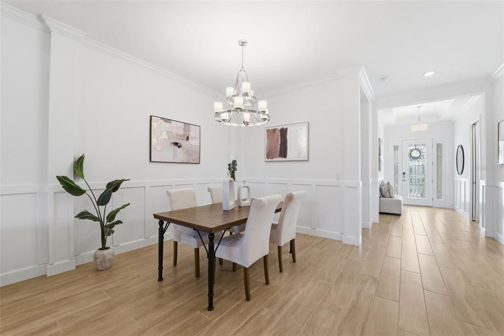 En Venta: $850,000 (3 camas, 3 baños, 2438 Pies cuadrados)