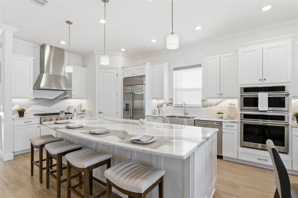 En Venta: $850,000 (3 camas, 3 baños, 2438 Pies cuadrados)