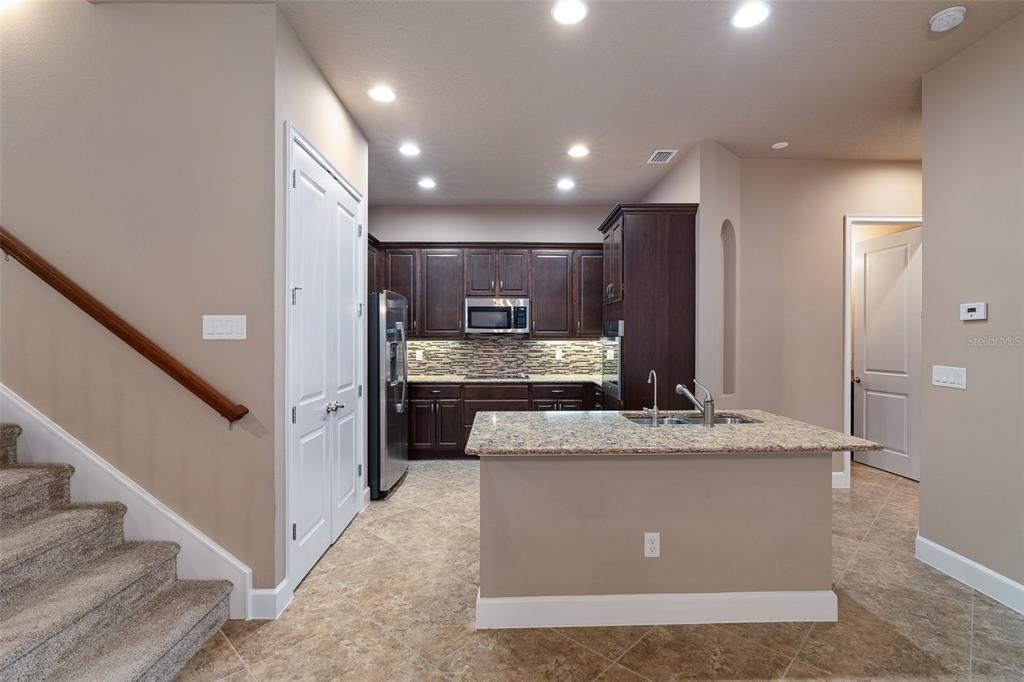 En Renta: $2,800 (3 camas, 3 baños, 2101 Pies cuadrados)