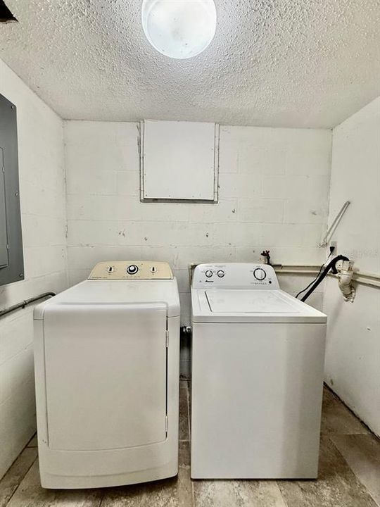 出租: $1,800 (2 贝兹, 1 浴室, 1752 平方英尺)