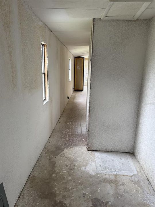 For Sale: $89,900 (2 beds, 2 baths, 798 Square Feet)