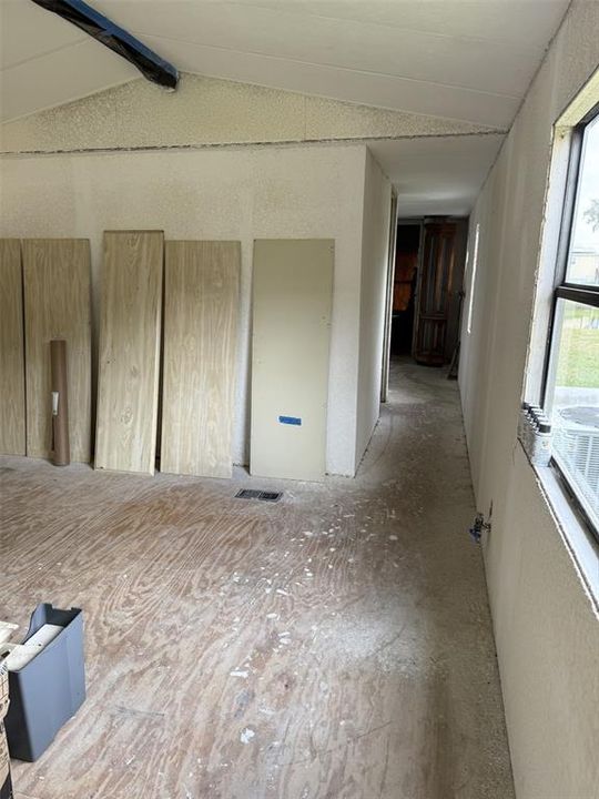 For Sale: $89,900 (2 beds, 2 baths, 798 Square Feet)