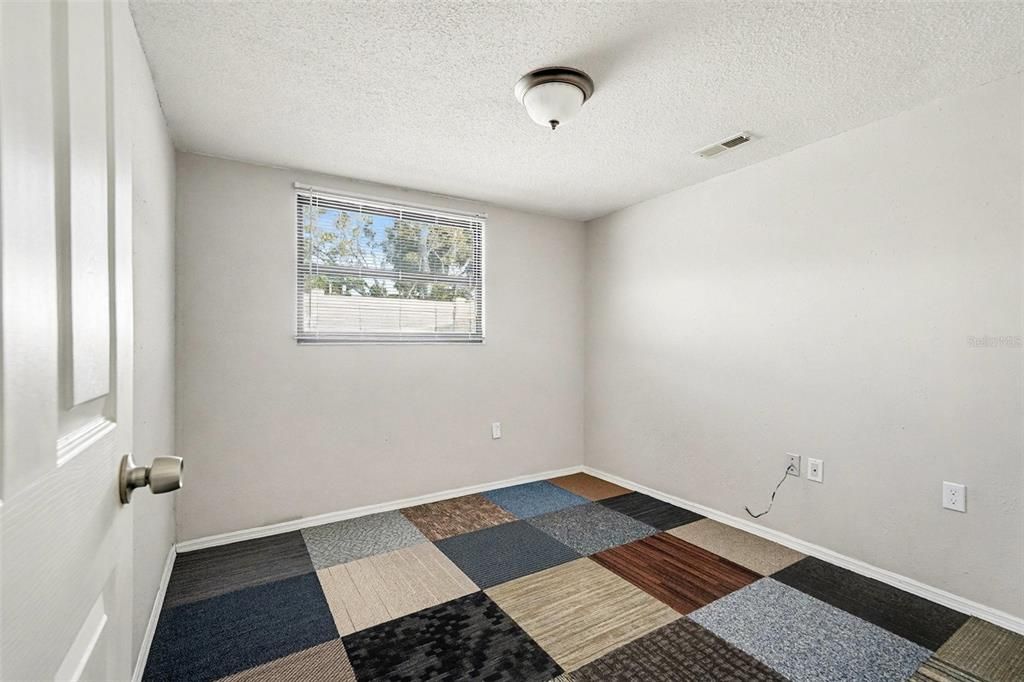 For Rent: $2,100 (4 beds, 2 baths, 1314 Square Feet)