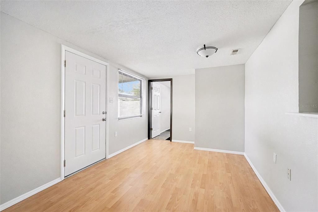 For Rent: $2,100 (4 beds, 2 baths, 1314 Square Feet)