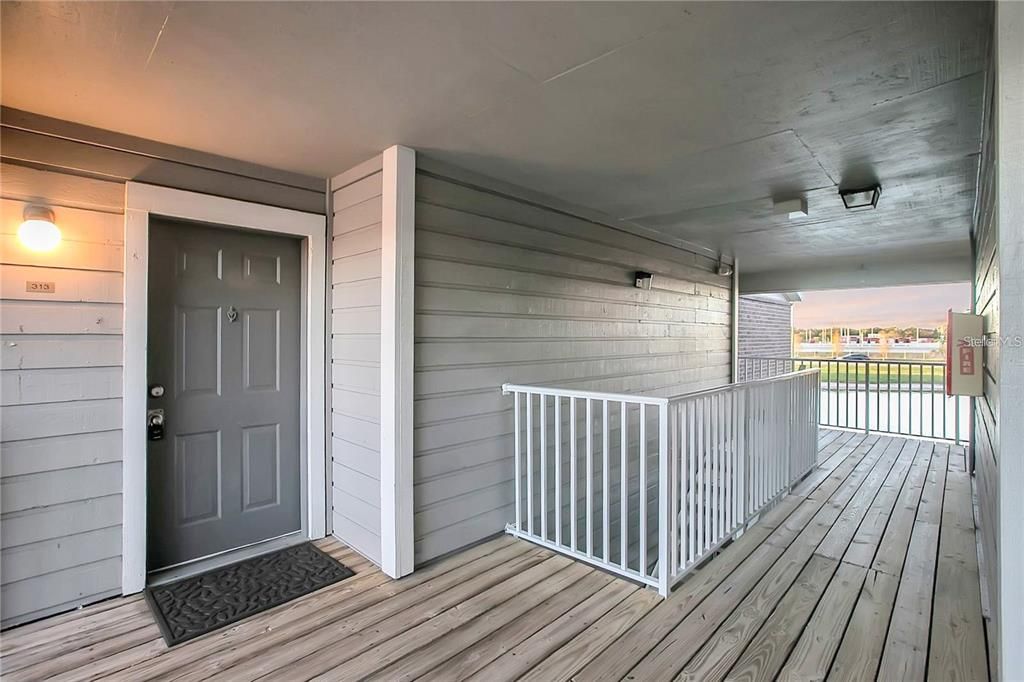 For Rent: $1,400 (1 beds, 1 baths, 615 Square Feet)