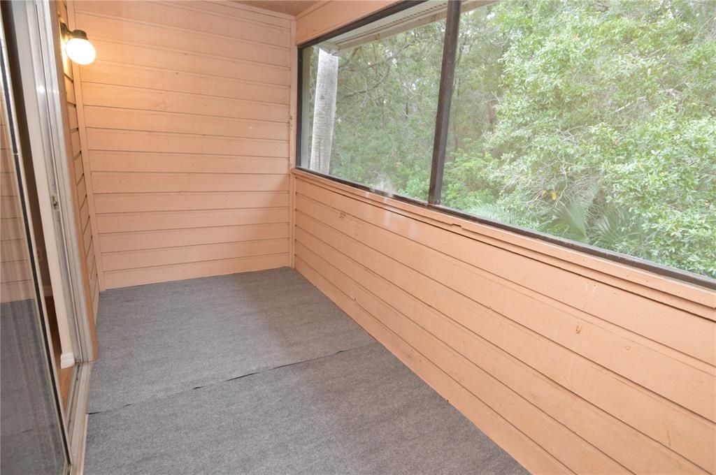 For Rent: $1,400 (1 beds, 1 baths, 615 Square Feet)