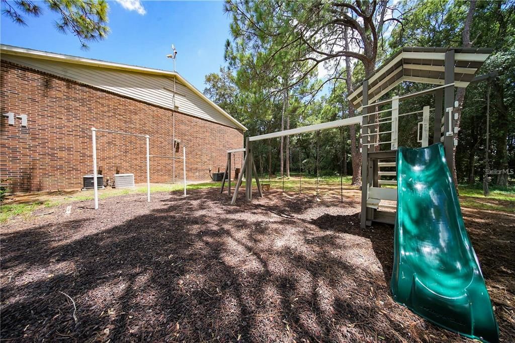 For Rent: $1,400 (1 beds, 1 baths, 615 Square Feet)