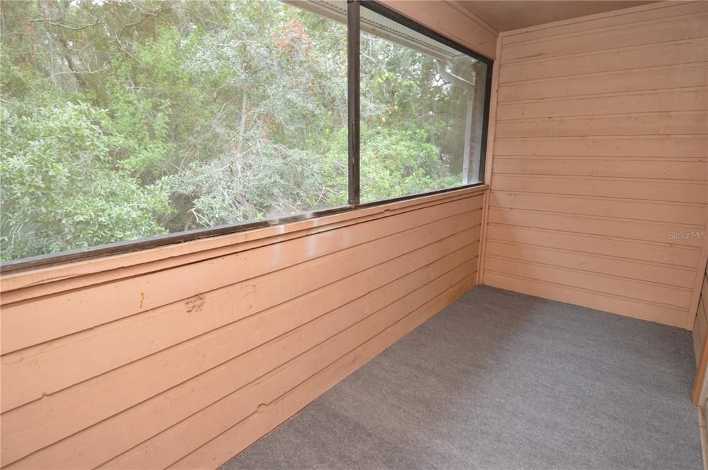 For Rent: $1,400 (1 beds, 1 baths, 615 Square Feet)