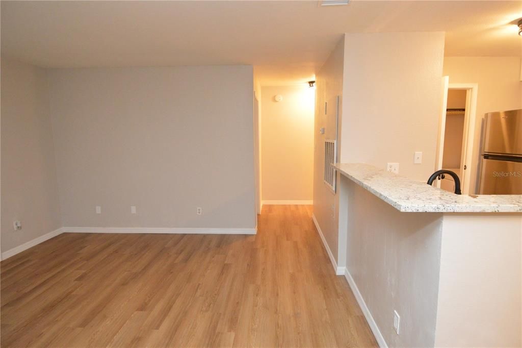 For Rent: $1,400 (1 beds, 1 baths, 615 Square Feet)