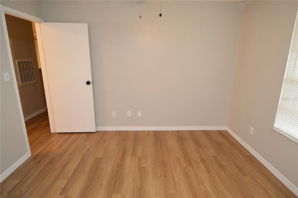 For Rent: $1,400 (1 beds, 1 baths, 615 Square Feet)