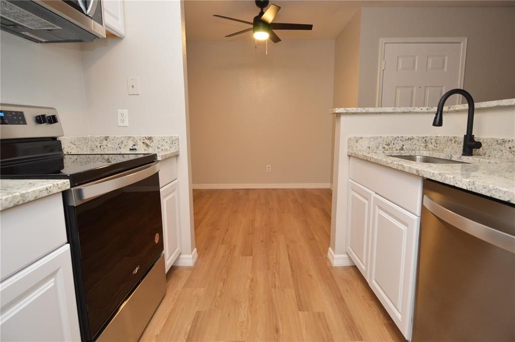 For Rent: $1,400 (1 beds, 1 baths, 615 Square Feet)