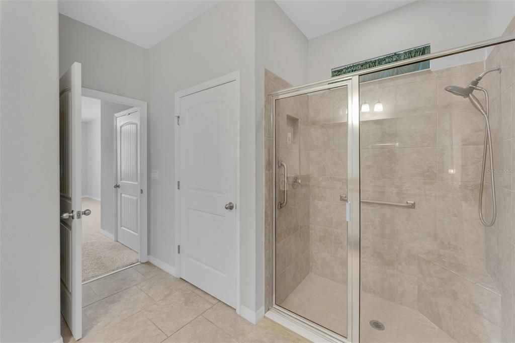 For Sale: $324,900 (4 beds, 2 baths, 2080 Square Feet)