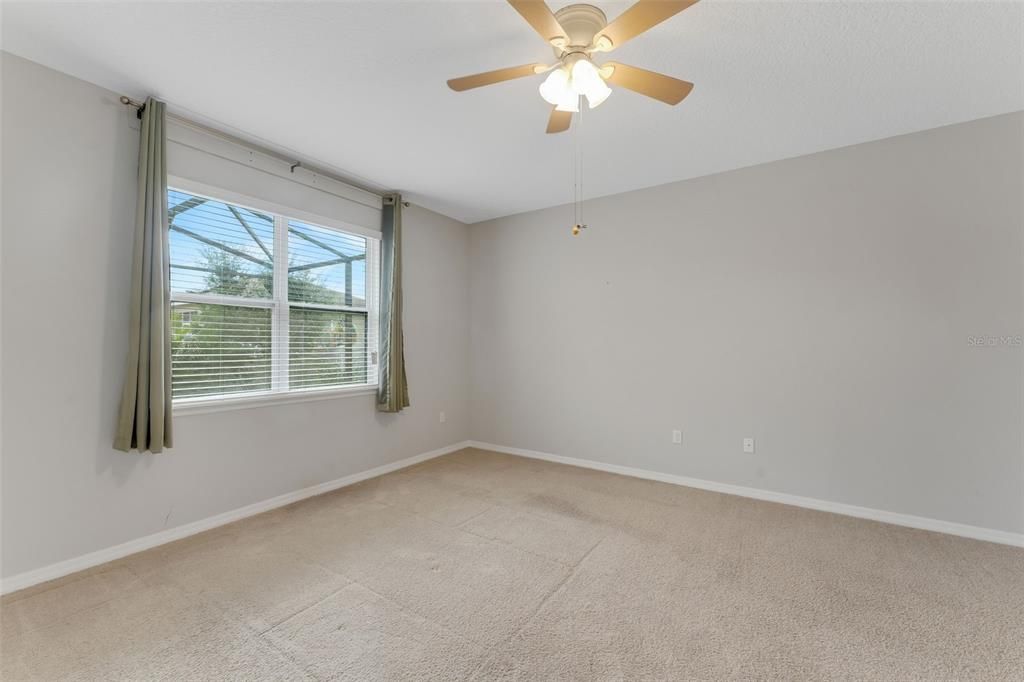 For Sale: $324,900 (4 beds, 2 baths, 2080 Square Feet)