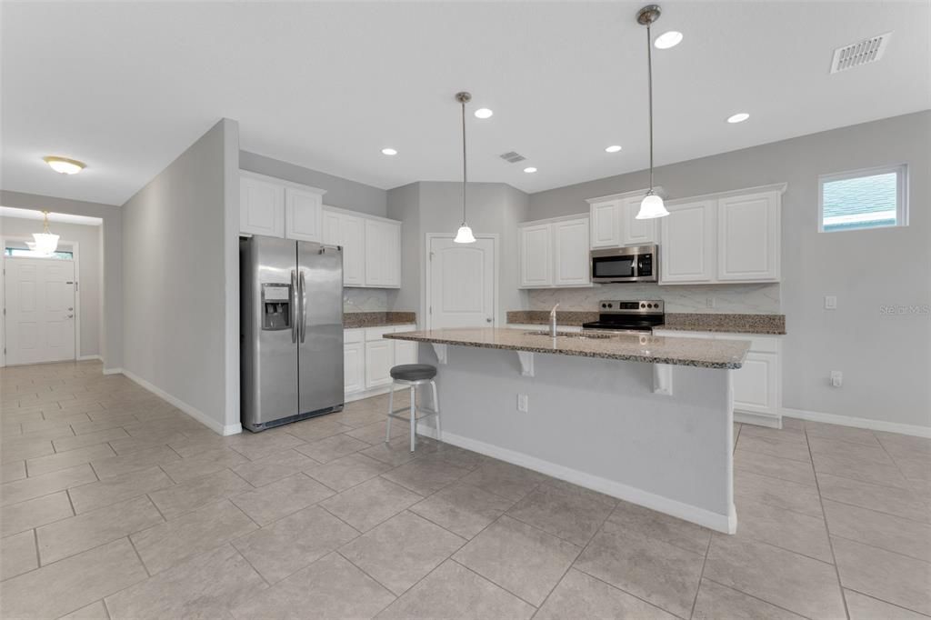 For Sale: $324,900 (4 beds, 2 baths, 2080 Square Feet)