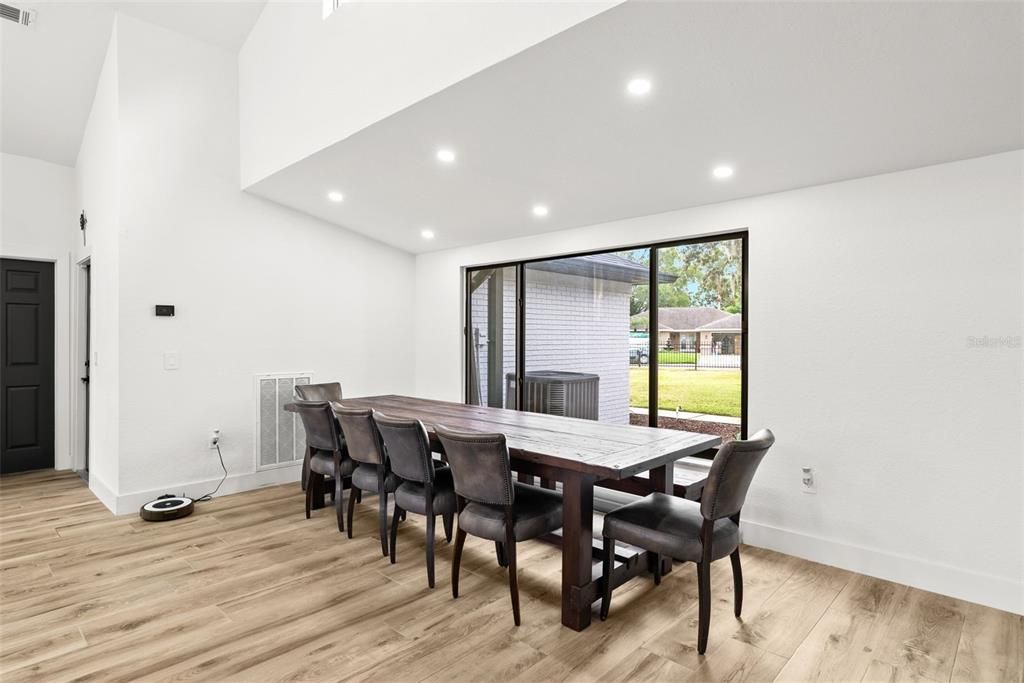 В аренду: $4,995 (3 спален, 2 ванн, 1863 Квадратных фут)