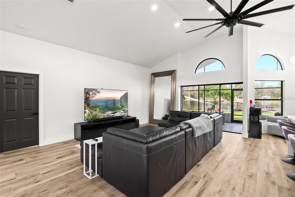 В аренду: $4,995 (3 спален, 2 ванн, 1863 Квадратных фут)