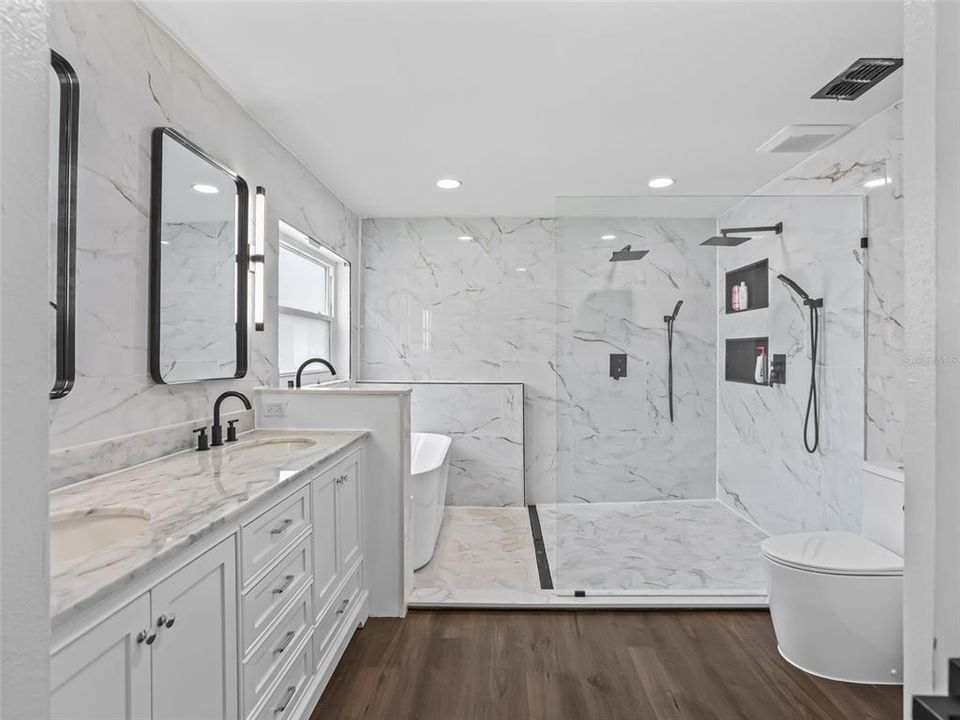 En Venta: $329,900 (3 camas, 2 baños, 2375 Pies cuadrados)