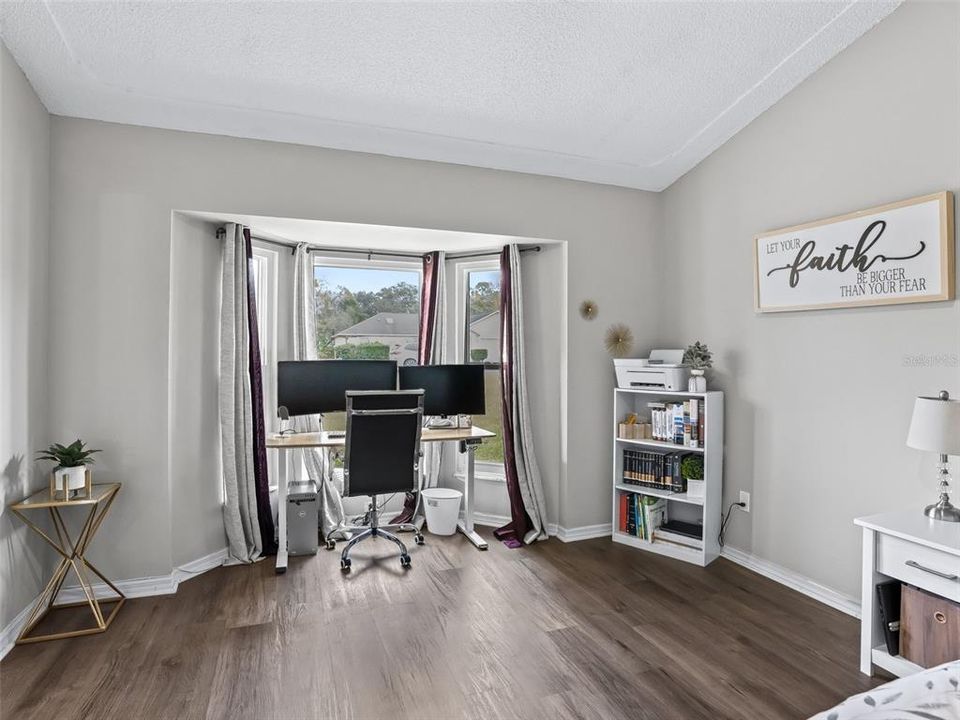 En Venta: $329,900 (3 camas, 2 baños, 2375 Pies cuadrados)