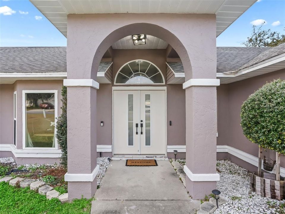 En Venta: $329,900 (3 camas, 2 baños, 2375 Pies cuadrados)