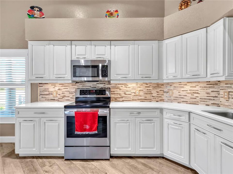 For Sale: $384,900 (3 beds, 2 baths, 2012 Square Feet)